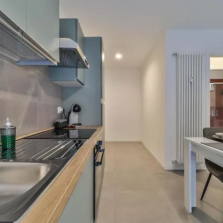 New - Mg 8 House - Centre *