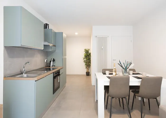 New - Mg 8 House - Centre *